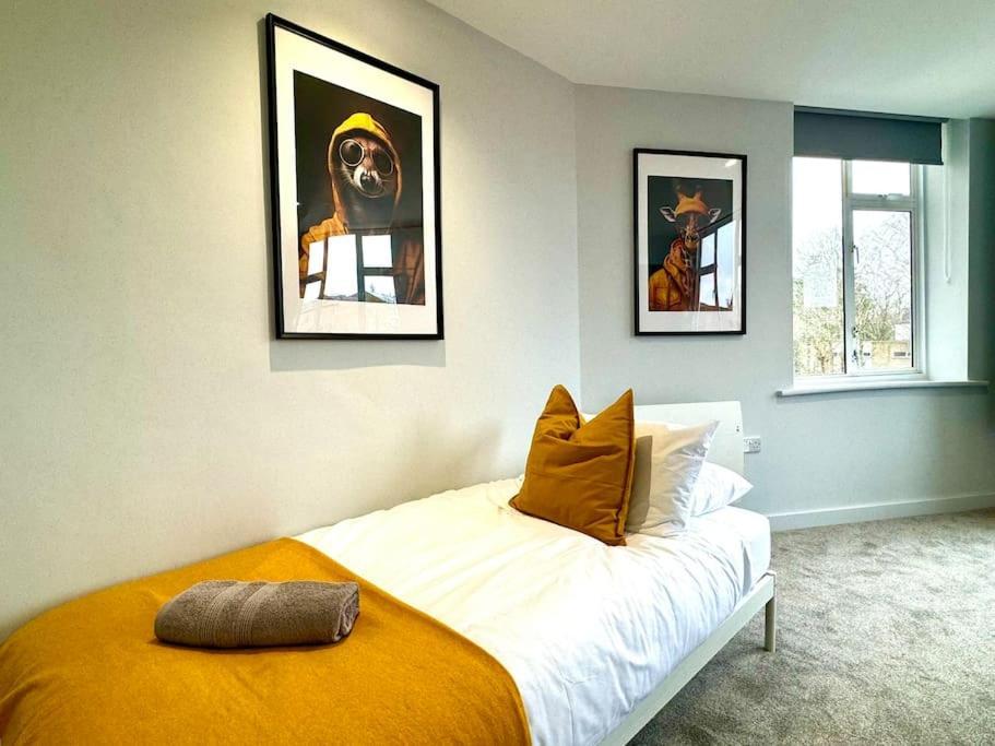 Bournemouth Getaway: 3Br Apartment Near Beach 외부 사진