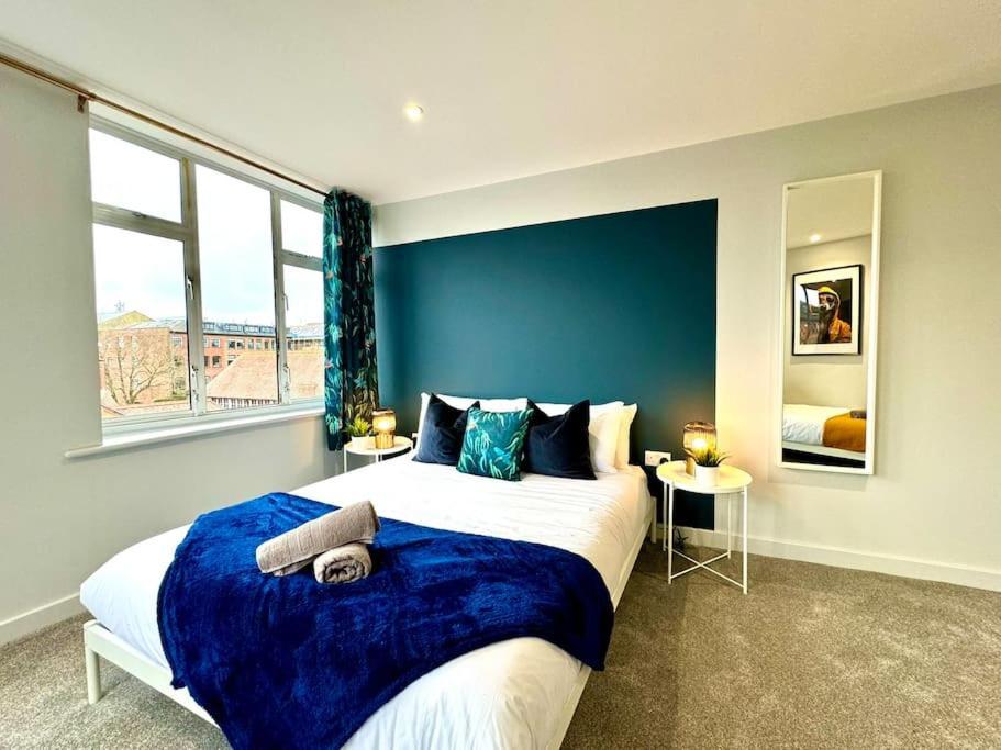 Bournemouth Getaway: 3Br Apartment Near Beach 외부 사진